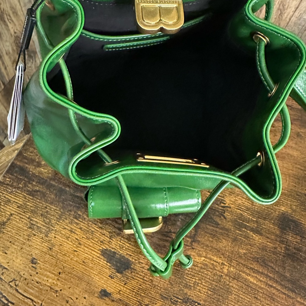 Brandon Blackwood Vibrant Green Backpack - Picture 5 of 8